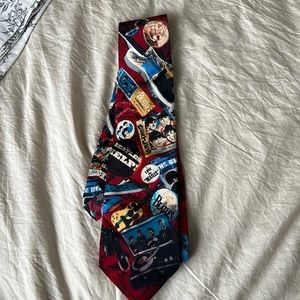Vintage memoralbelia ties The a Beatles ! Like new no smells like new.